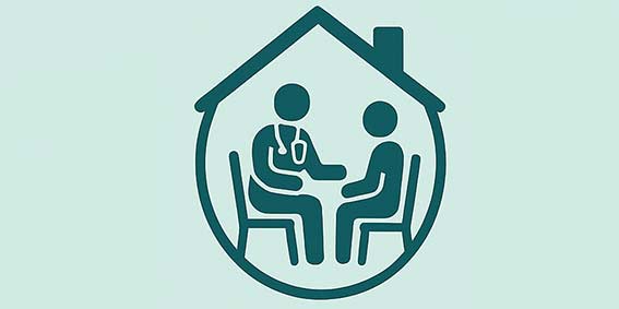 ویزیت بیمار سرطانی توسط پزشک در منزل